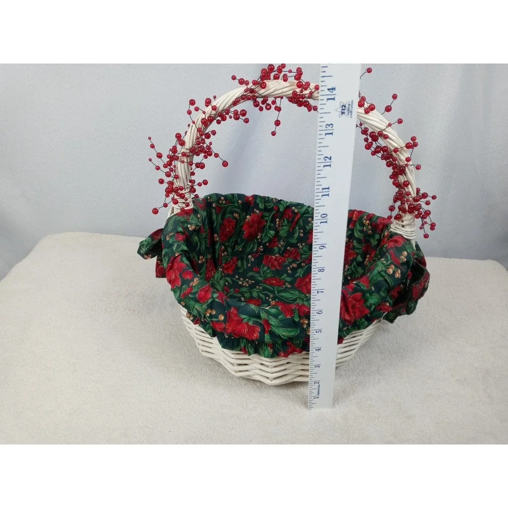 White Wicker‎ Christmas Basket Red Berry Handle Poinsettia Liner Holiday Decor